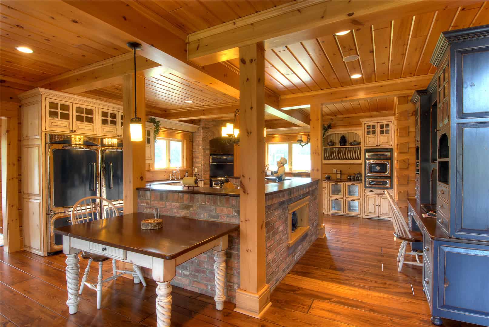Fantastic kitchen! | Confederation Log &amp; Timber Frame